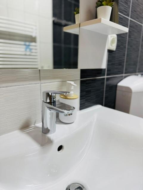 Apartments Paradise Licko Petrovo Selo المظهر الخارجي الصورة